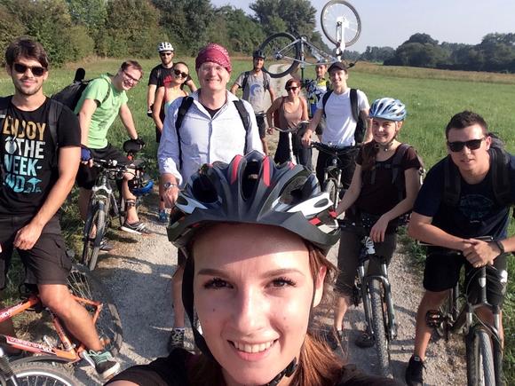 A necessary stop for a group selfie